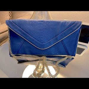 Beautiful bag! Never used